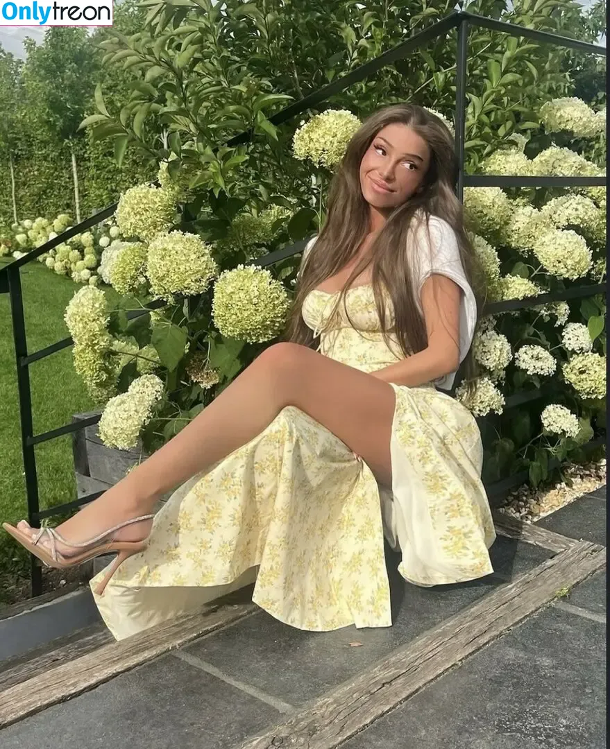 Mimi Keene nude photo #0220 (mimikeene3)