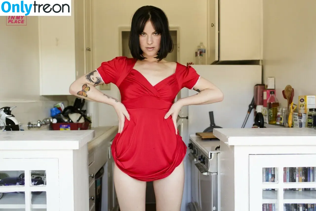MIMP nude photo #1079 (Me In My Place / meinmyplace / u111922061)