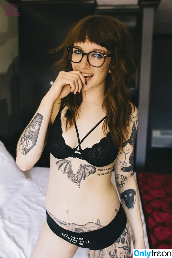 MIMP nude photo #3035 (Me In My Place / meinmyplace / u111922061)