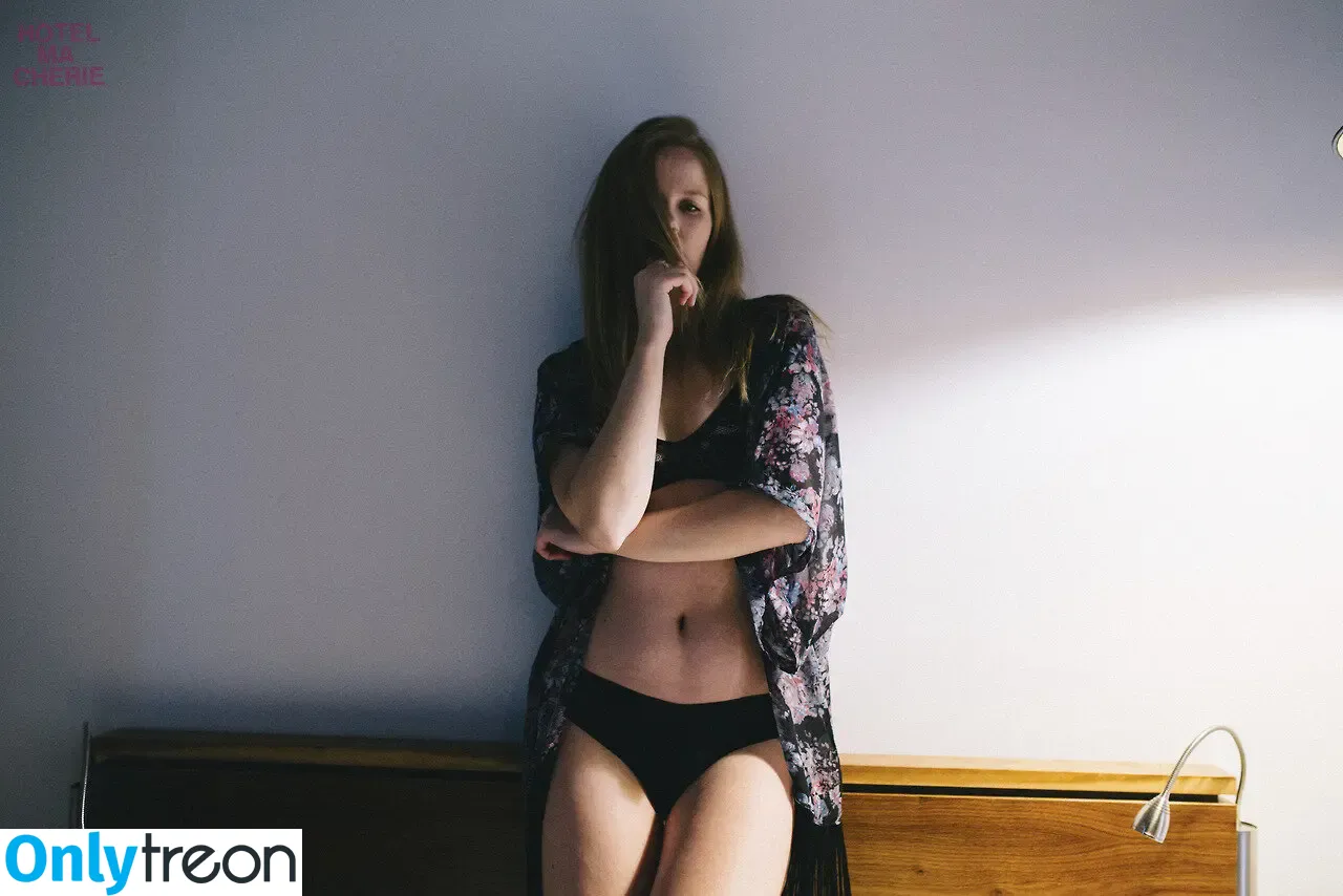 MIMP nude photo #3148 (Me In My Place / meinmyplace / u111922061)