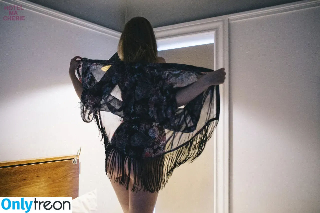 MIMP nude photo #3152 (Me In My Place / meinmyplace / u111922061)