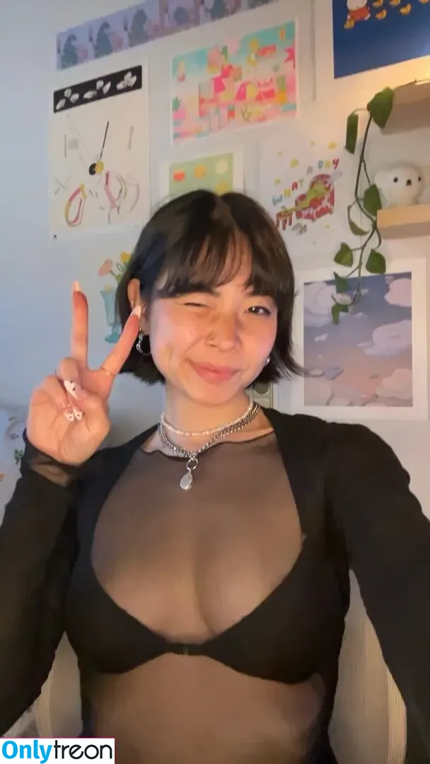 Mina Makes Noise nude photo #0020 (imminamakesnoise / minamakesnoise)