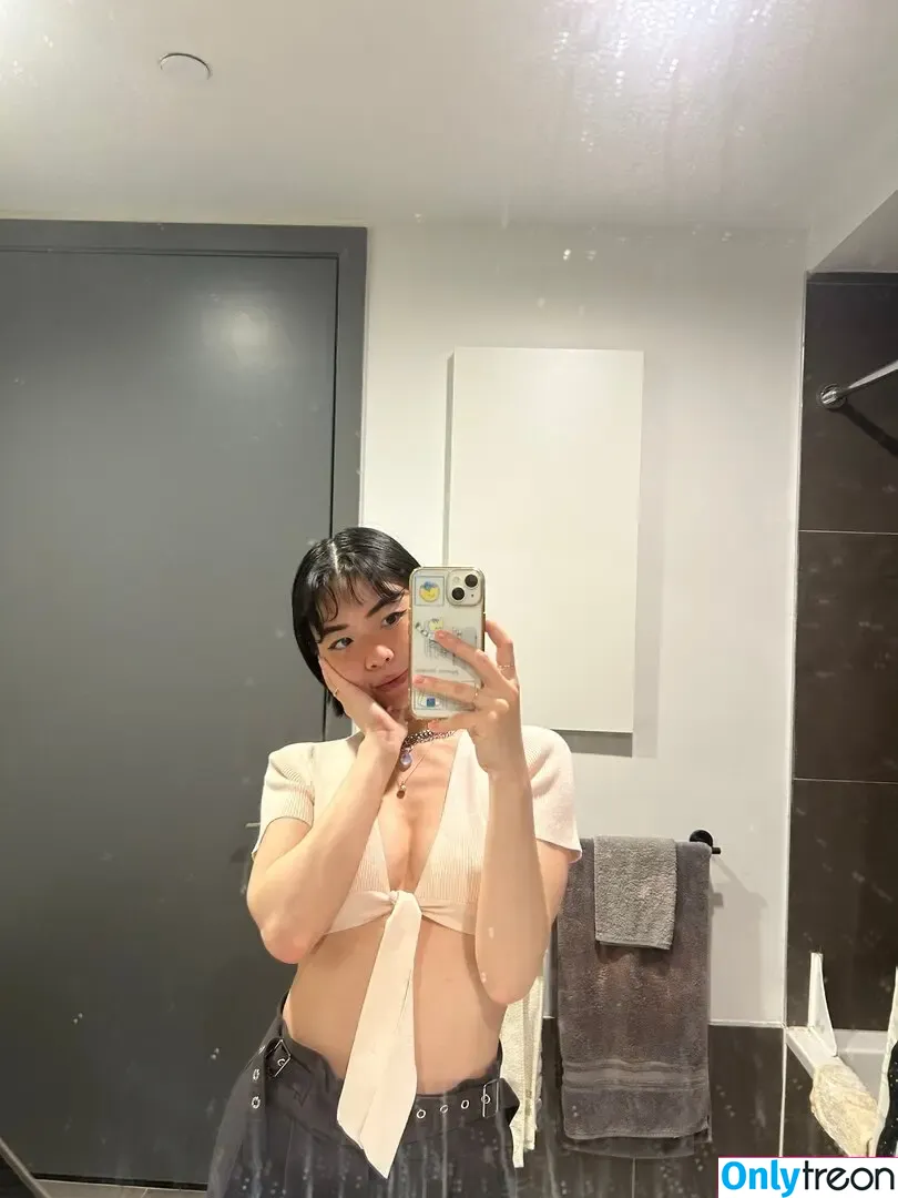 Mina Makes Noise nude photo #0043 (imminamakesnoise / minamakesnoise)