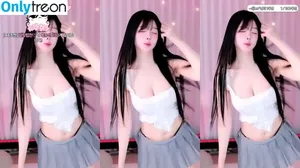 mina8017 / malang_sohee / 말랑소히♥ nude photo #0040