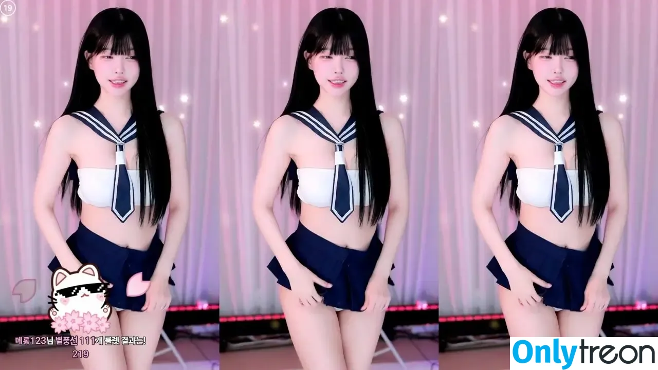 mina8017 nude photo #0030 (malang_sohee / 말랑소히♥)
