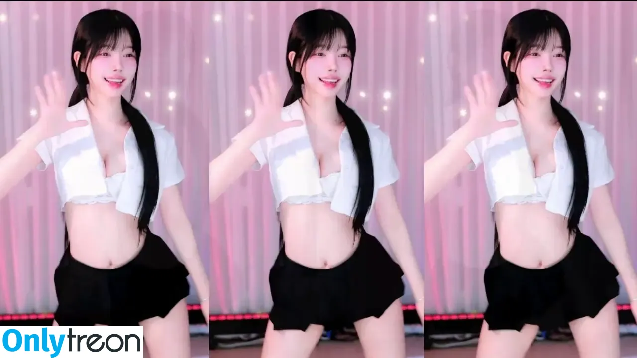 mina8017 nude photo #0057 (malang_sohee / 말랑소히♥)