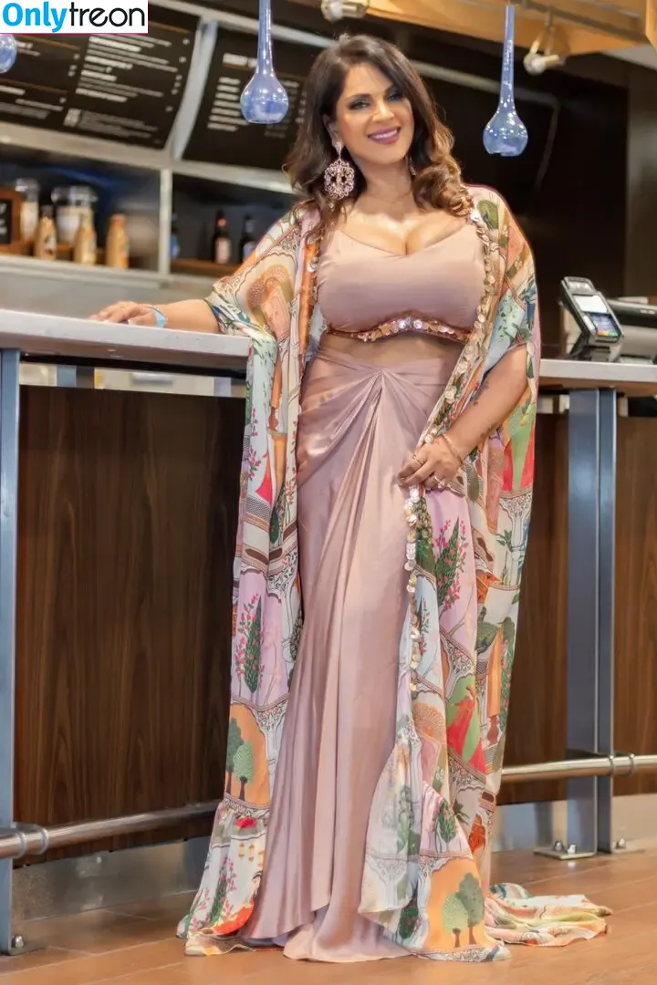 Minakshie Sethii nude photo #0001 (babydollll / minakshiesethii)
