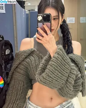Minatozaki Sana (TWICE) / m.by__sana nude photo #0003