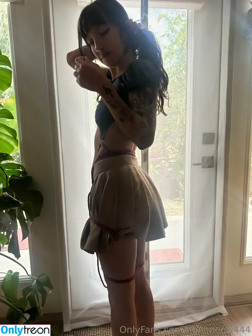 Minimeow444 nude photo #0005 (minimeowofficial / monsterababe)