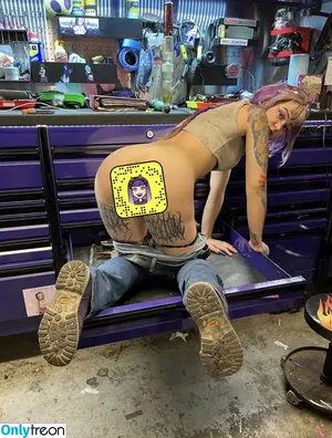 Minitruckmommy / Tinydemon / thatonesadist / thegothicmechanic nude photo #0002