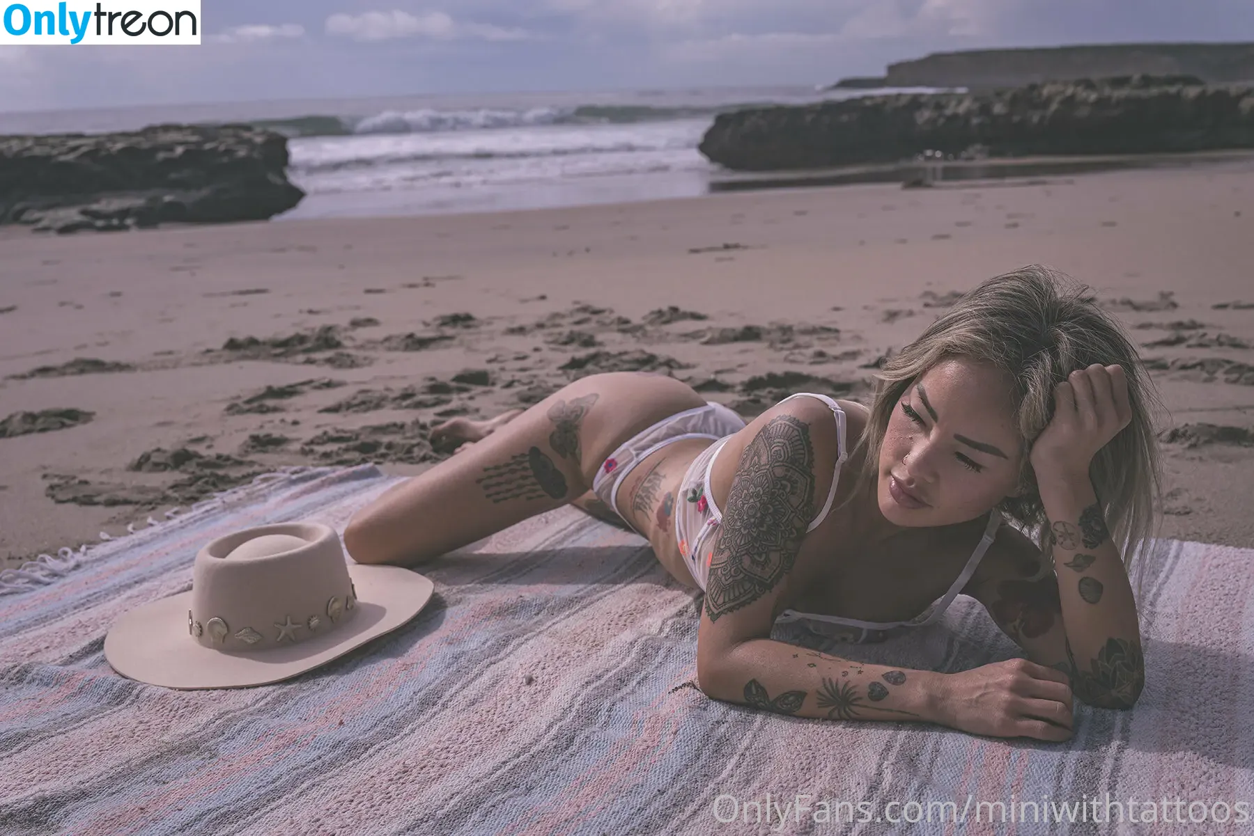 miniwithtattoos nude photo #0016 (mini_tattoo_page)