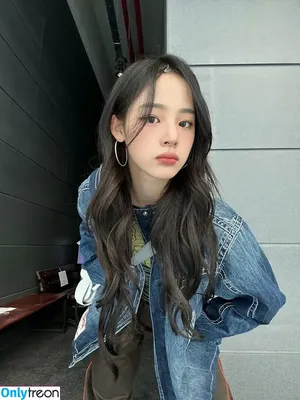 Minji / lovres_min__ / miniwithtattoos / newjeans_official nude photo #0300