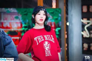 Minji / lovres_min__ / miniwithtattoos / newjeans_official nude photo #0506