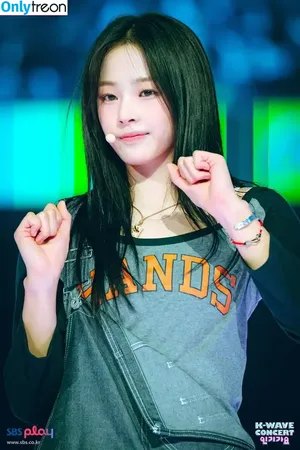 Minji / lovres_min__ / miniwithtattoos / newjeans_official nude photo #0545