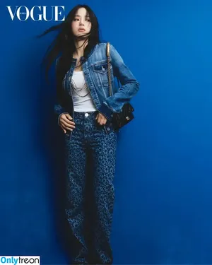 Minji / lovres_min__ / miniwithtattoos / newjeans_official nude photo #0655
