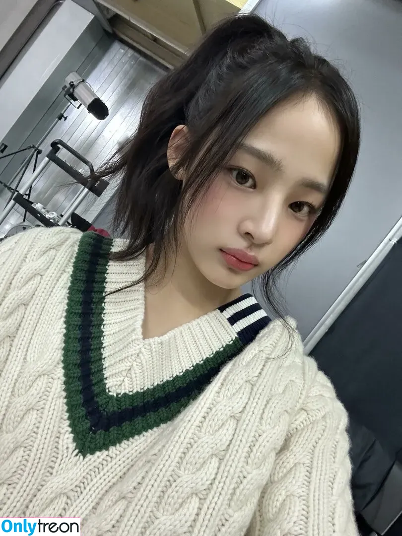 Minji nude photo #0011 (lovres_min__ / miniwithtattoos / newjeans_official)