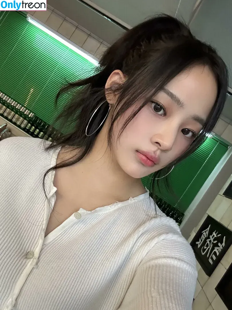 Minji nude photo #0013 (lovres_min__ / miniwithtattoos / newjeans_official)