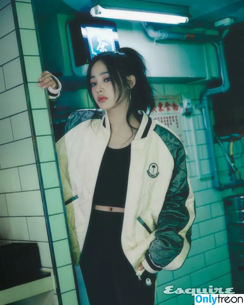 Minji nude photo #0017 (lovres_min__ / miniwithtattoos / newjeans_official)