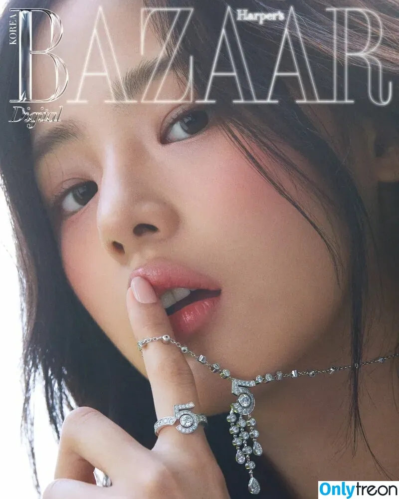 Minji nude photo #0031 (lovres_min__ / miniwithtattoos / newjeans_official)