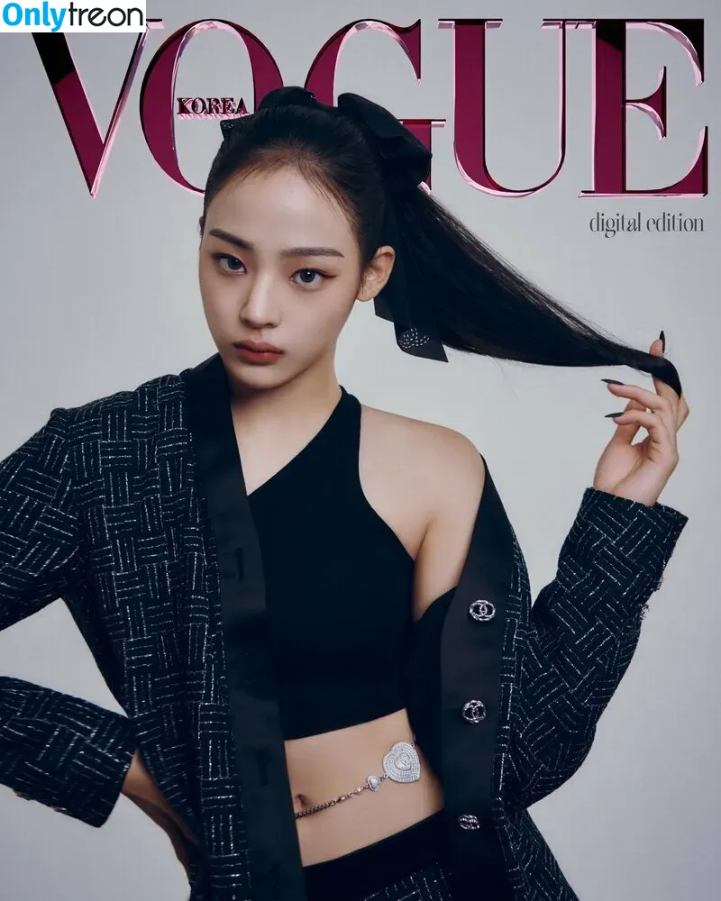 Minji nude photo #0057 (lovres_min__ / miniwithtattoos / newjeans_official)