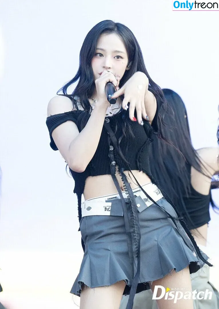 Minji nude photo #0069 (lovres_min__ / miniwithtattoos / newjeans_official)