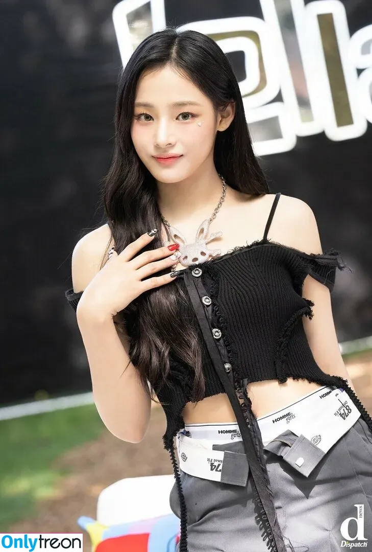 Minji nude photo #0072 (lovres_min__ / miniwithtattoos / newjeans_official)