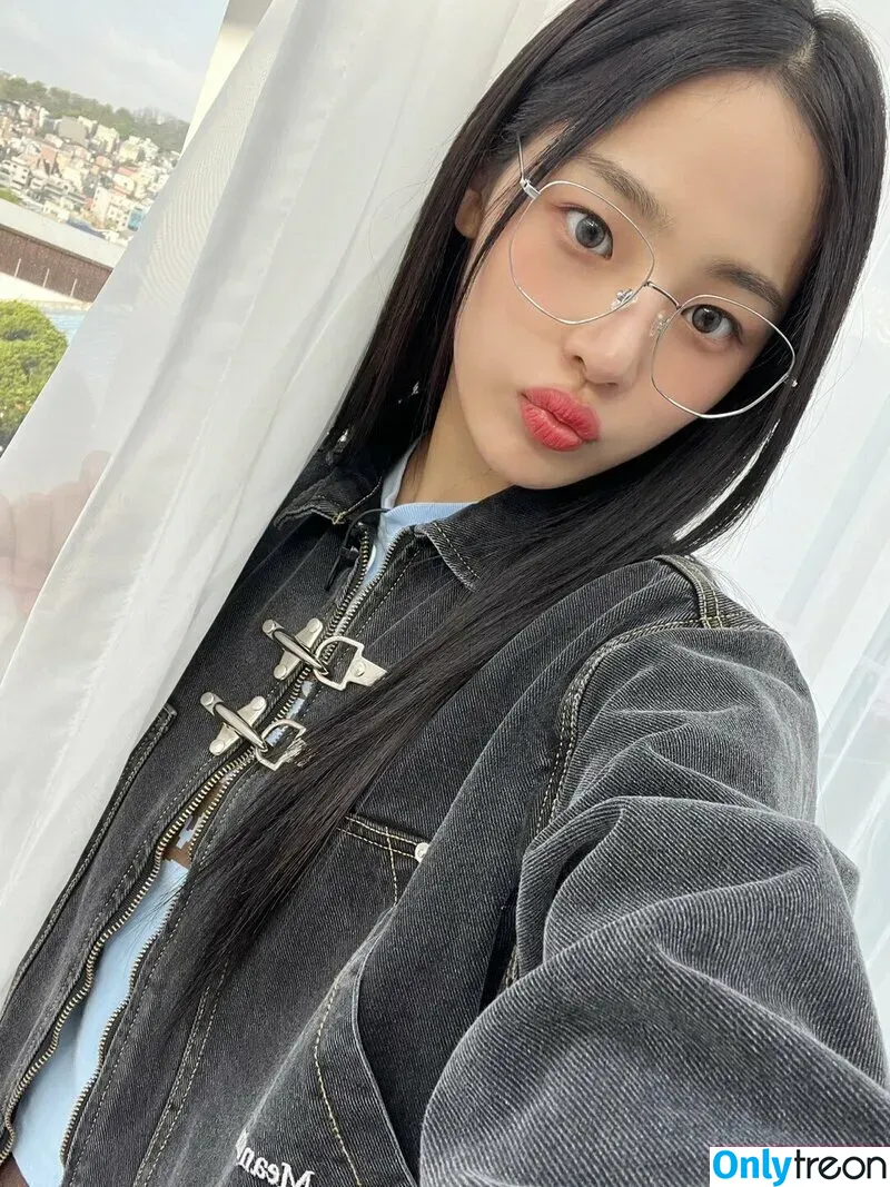 Minji nude photo #0081 (lovres_min__ / miniwithtattoos / newjeans_official)