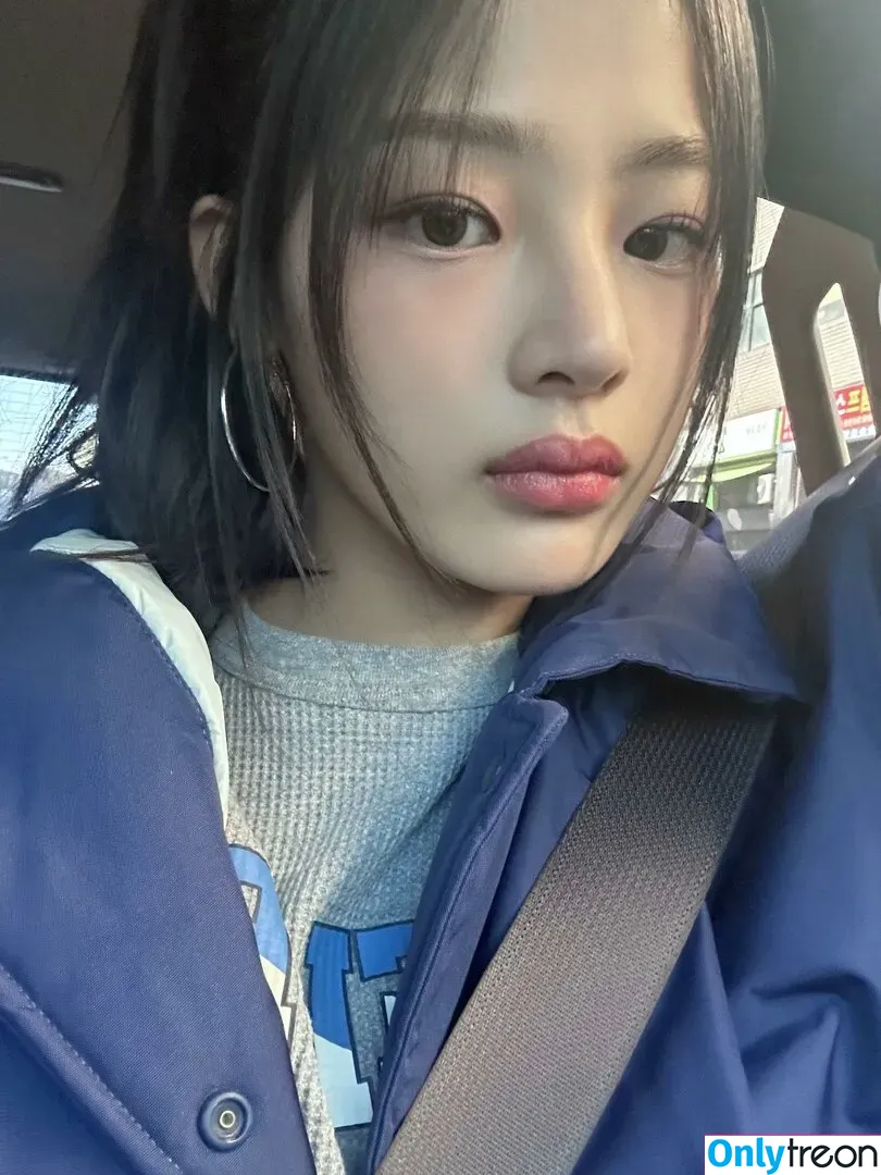 Minji nude photo #0089 (lovres_min__ / miniwithtattoos / newjeans_official)