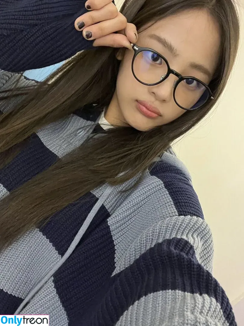 Minji nude photo #0090 (lovres_min__ / miniwithtattoos / newjeans_official)