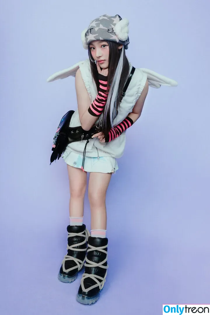 Minji nude photo #0101 (lovres_min__ / miniwithtattoos / newjeans_official)