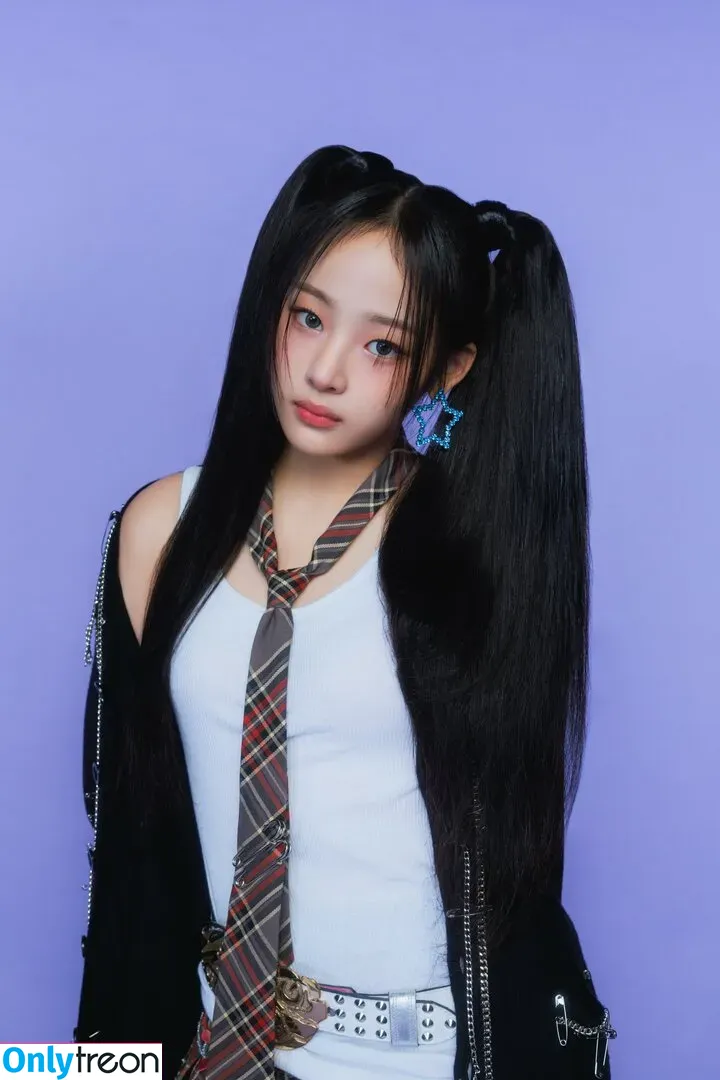 Minji nude photo #0117 (lovres_min__ / miniwithtattoos / newjeans_official)