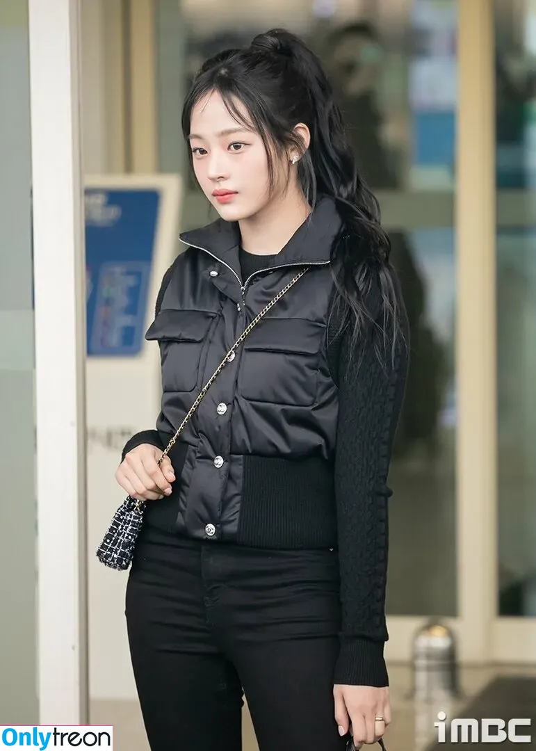 Minji nude photo #0156 (lovres_min__ / miniwithtattoos / newjeans_official)