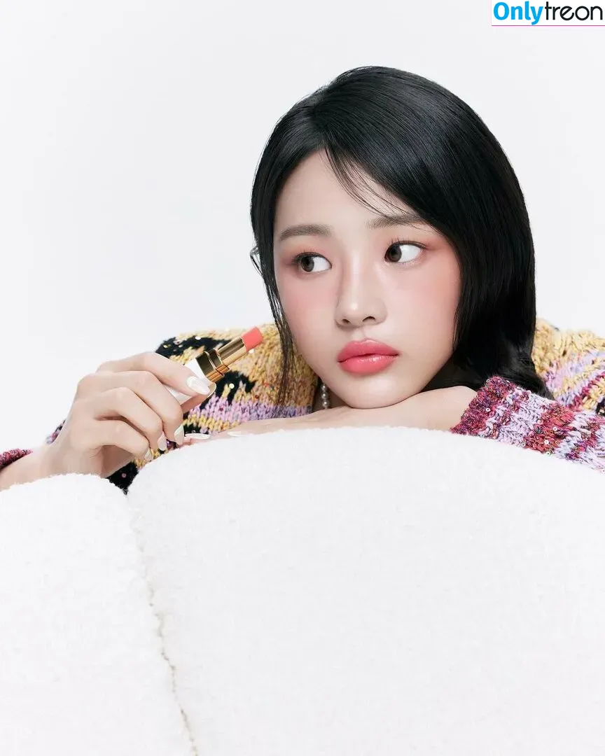 Minji nude photo #0172 (lovres_min__ / miniwithtattoos / newjeans_official)
