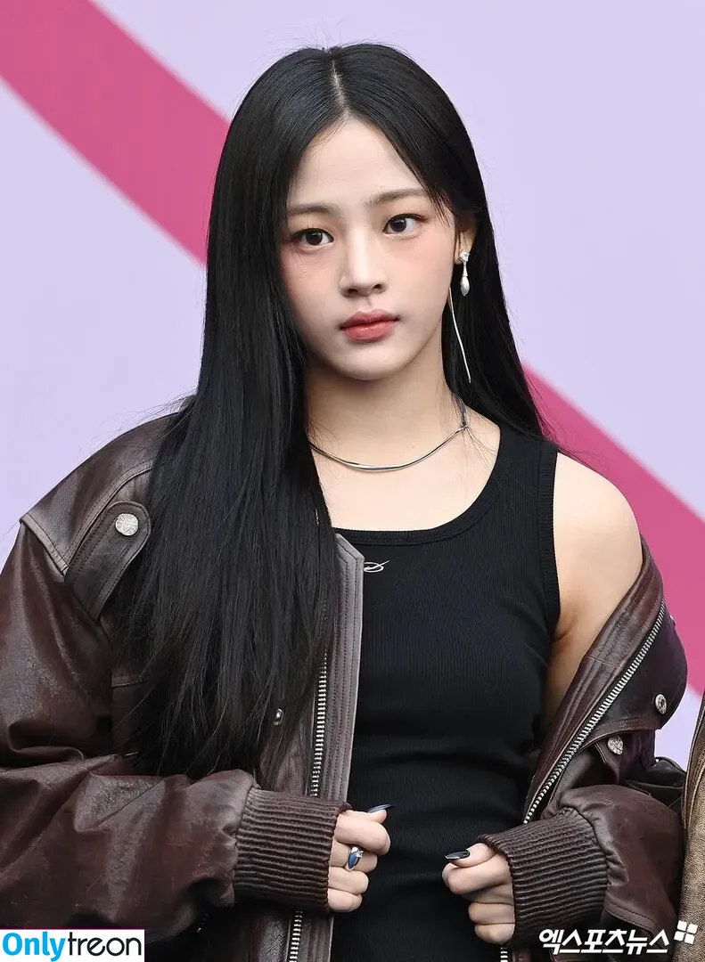 Minji nude photo #0184 (lovres_min__ / miniwithtattoos / newjeans_official)