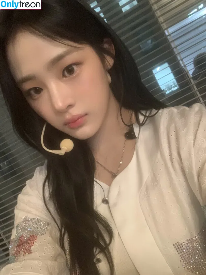 Minji nude photo #0189 (lovres_min__ / miniwithtattoos / newjeans_official)