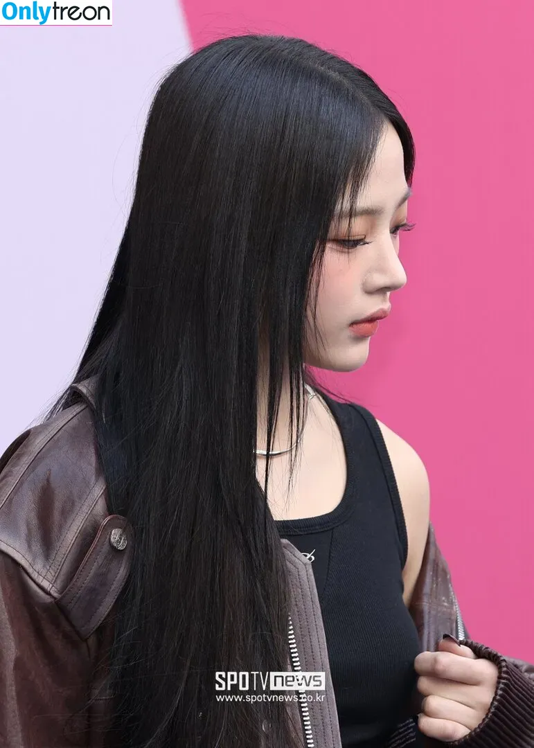 Minji nude photo #0204 (lovres_min__ / miniwithtattoos / newjeans_official)