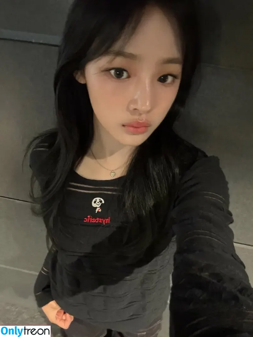 Minji nude photo #0282 (lovres_min__ / miniwithtattoos / newjeans_official)