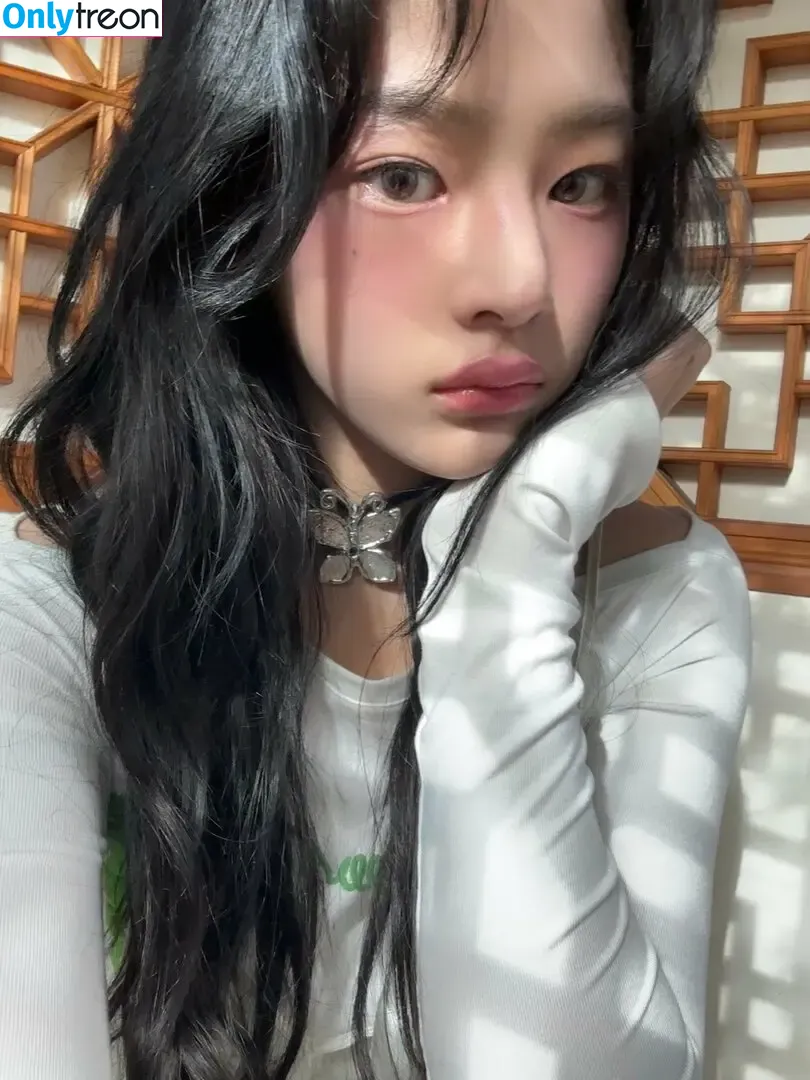 Minji nude photo #0285 (lovres_min__ / miniwithtattoos / newjeans_official)