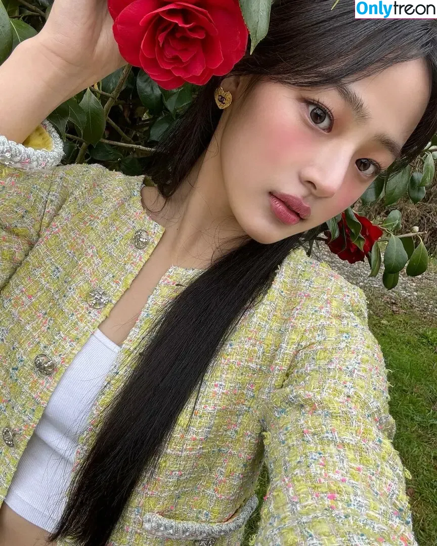 Minji nude photo #0296 (lovres_min__ / miniwithtattoos / newjeans_official)