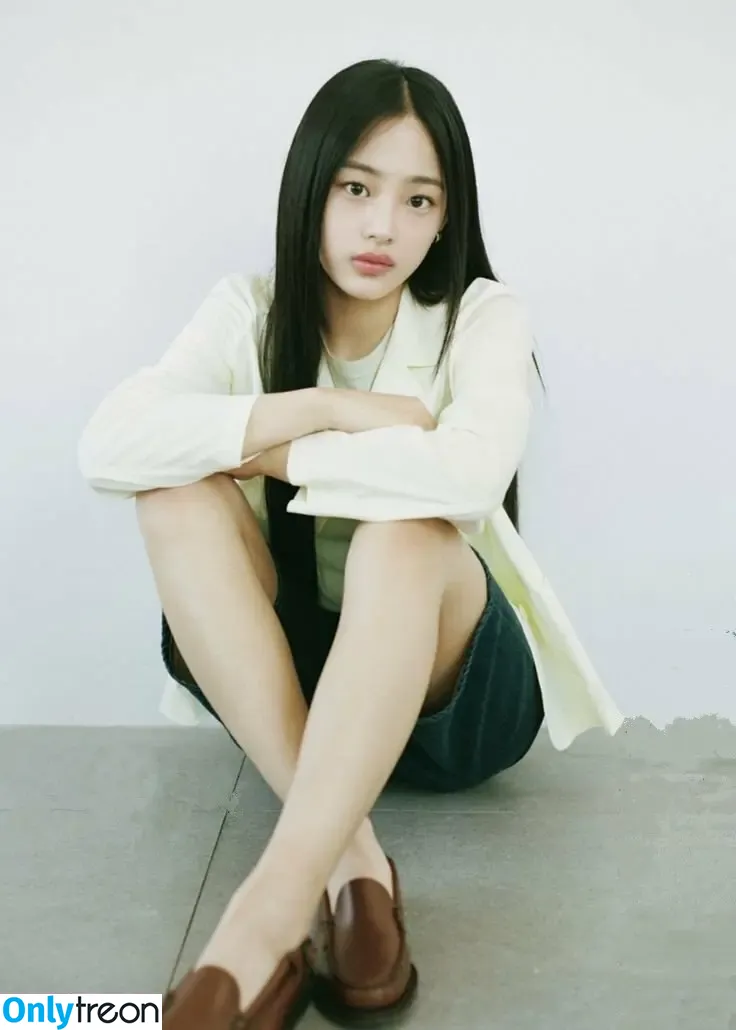Minji nude photo #0310 (lovres_min__ / miniwithtattoos / newjeans_official)
