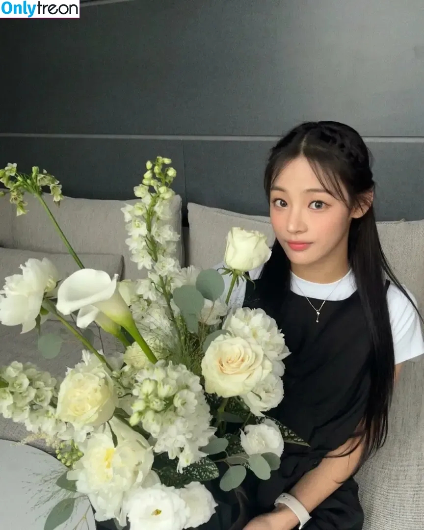 Minji nude photo #0386 (lovres_min__ / miniwithtattoos / newjeans_official)
