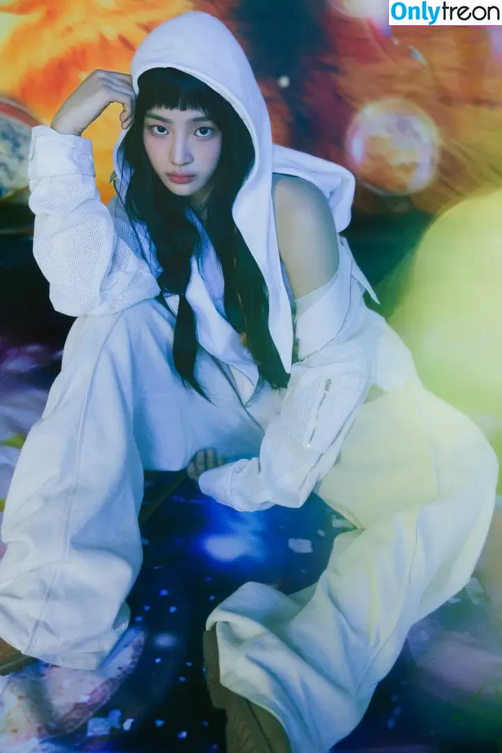 Minji nude photo #0405 (lovres_min__ / miniwithtattoos / newjeans_official)