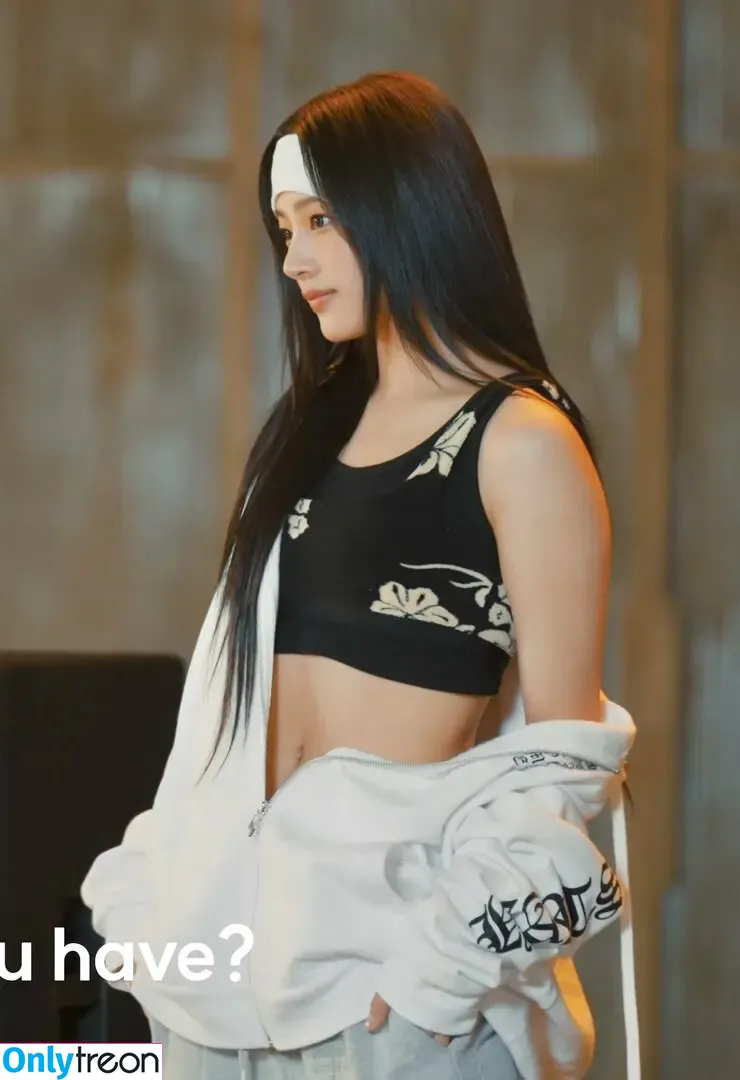 Minji nude photo #0428 (lovres_min__ / miniwithtattoos / newjeans_official)