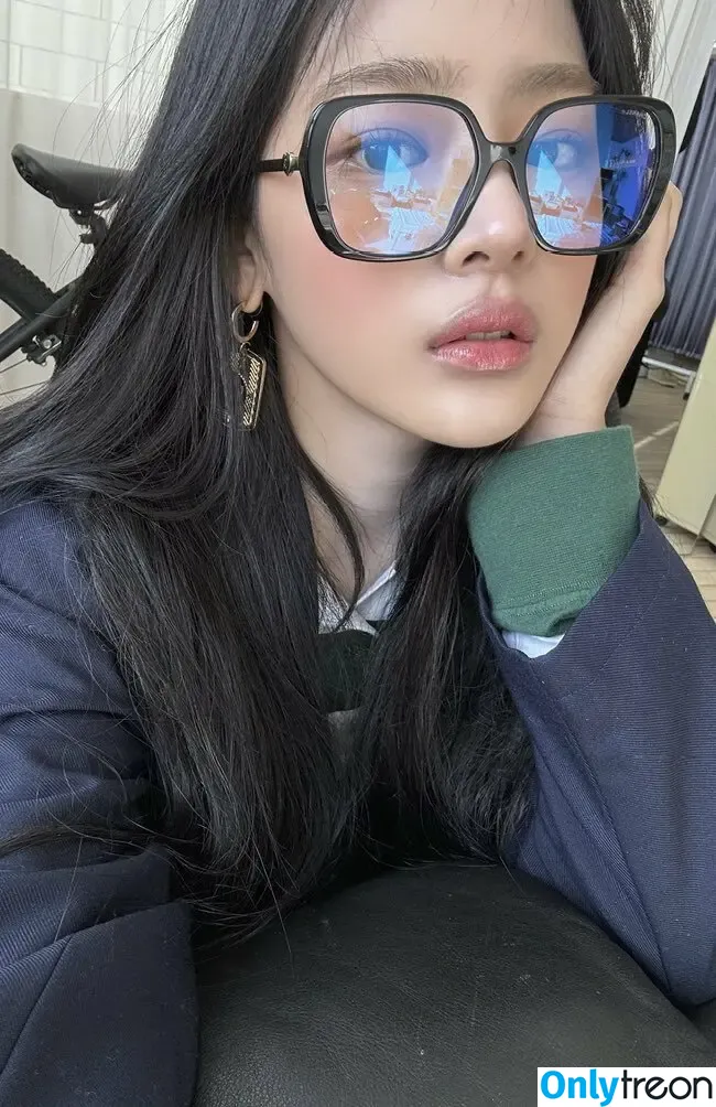 Minji nude photo #0462 (lovres_min__ / miniwithtattoos / newjeans_official)