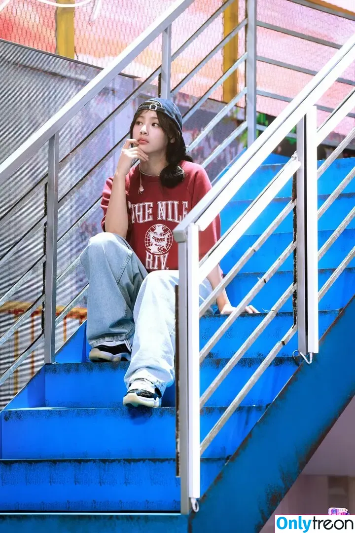 Minji nude photo #0474 (lovres_min__ / miniwithtattoos / newjeans_official)