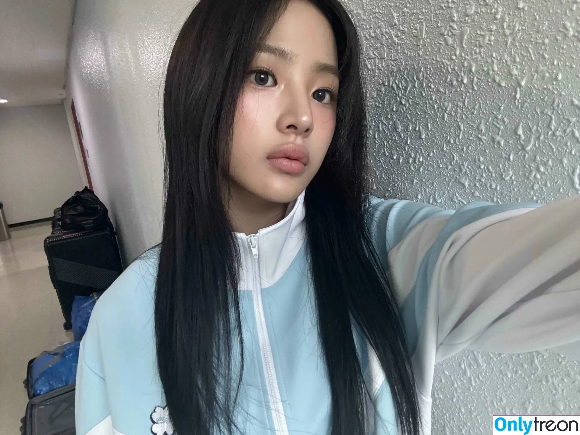 Minji nude photo #0478 (lovres_min__ / miniwithtattoos / newjeans_official)