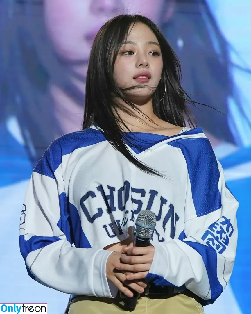 Minji nude photo #0497 (lovres_min__ / miniwithtattoos / newjeans_official)