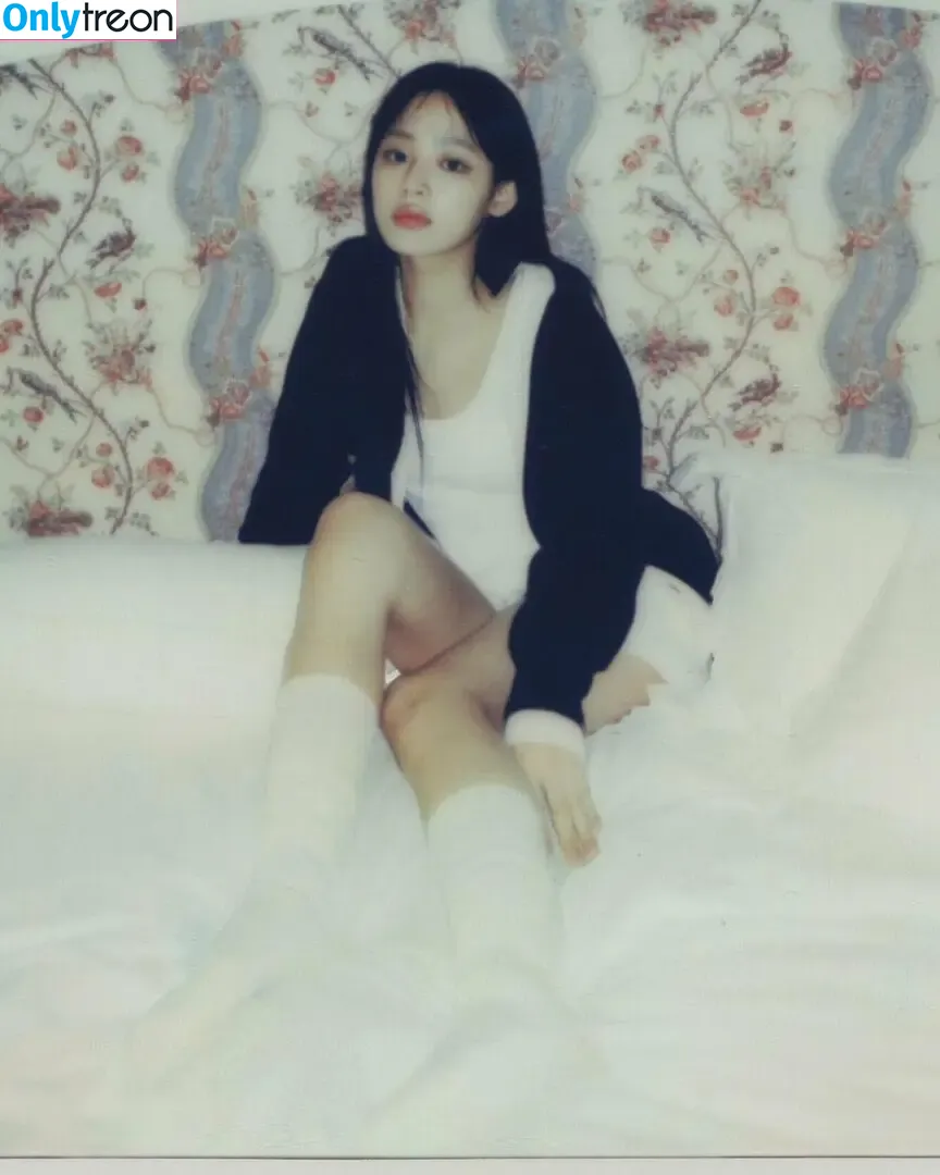 Minji nude photo #0509 (lovres_min__ / miniwithtattoos / newjeans_official)