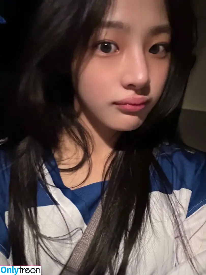 Minji nude photo #0513 (lovres_min__ / miniwithtattoos / newjeans_official)