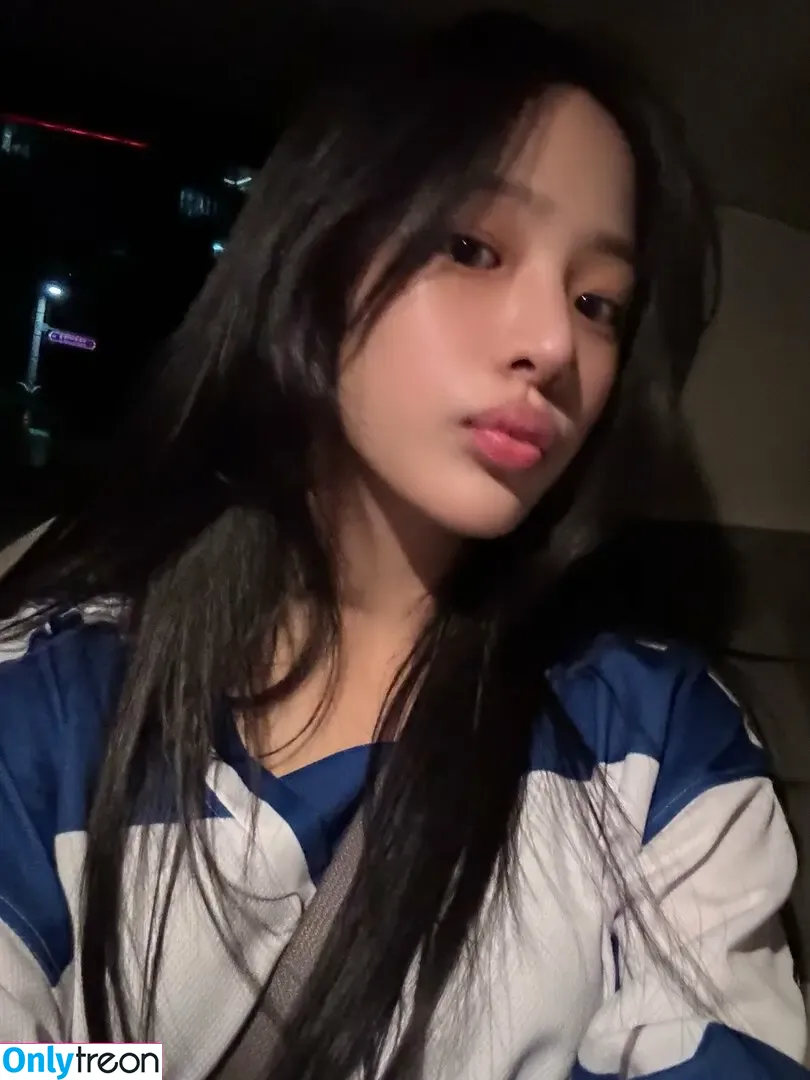 Minji nude photo #0515 (lovres_min__ / miniwithtattoos / newjeans_official)